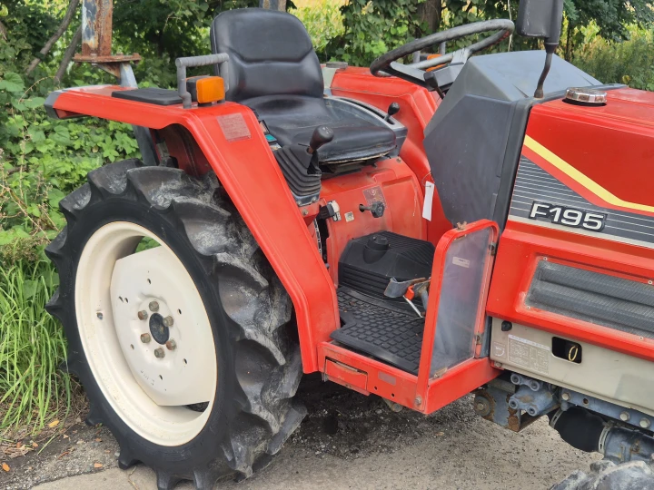 Yanmr F195D
