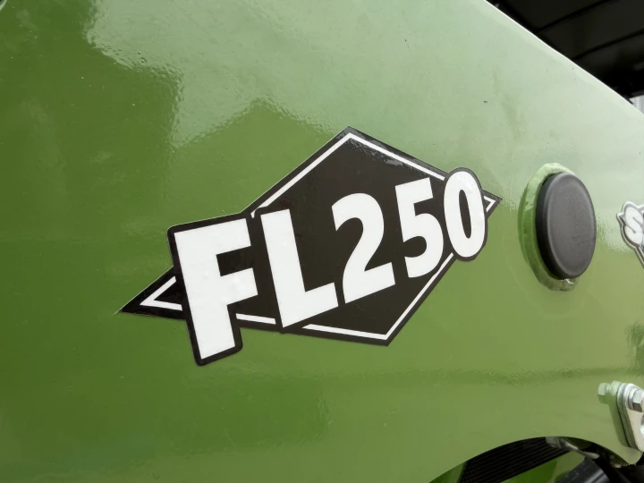 FL_250 (8).jpeg