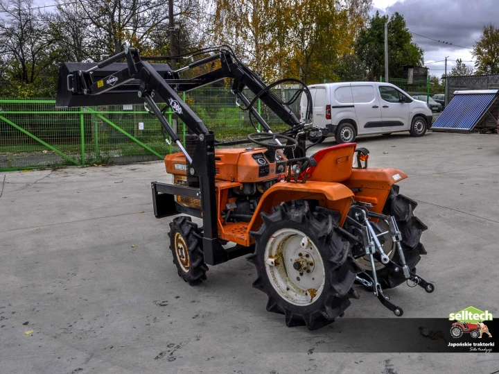 Kubota B1500D +T300 3.jpg