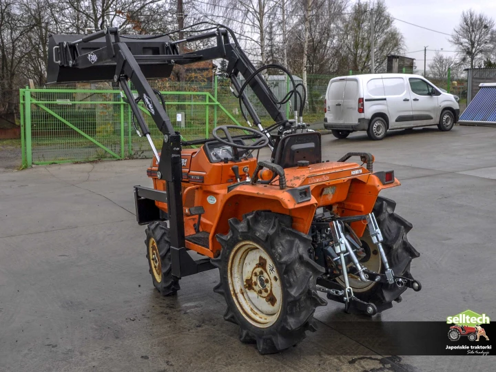 Kubota B1-15D + T300 4.jpg