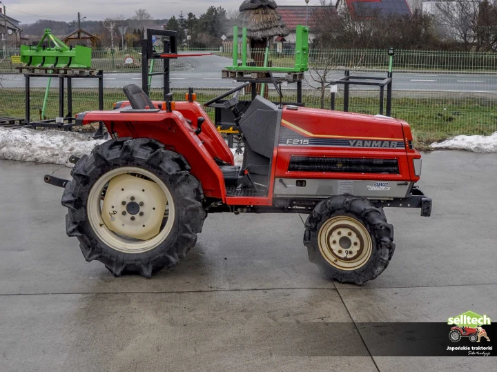Yanmar F215D 3.jpg