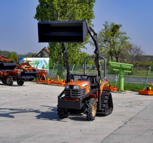 Kubota GB180 z ładowaczem czołowym T-300
