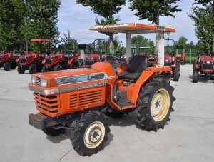 Kubota L1-205