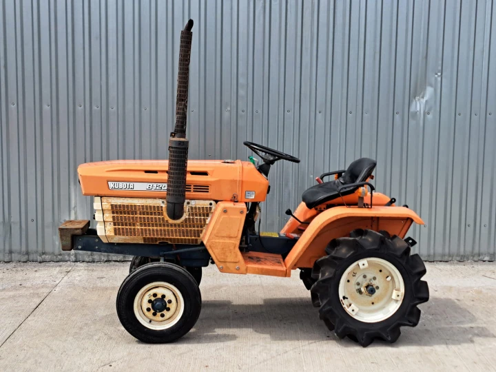 Kubota B1200S