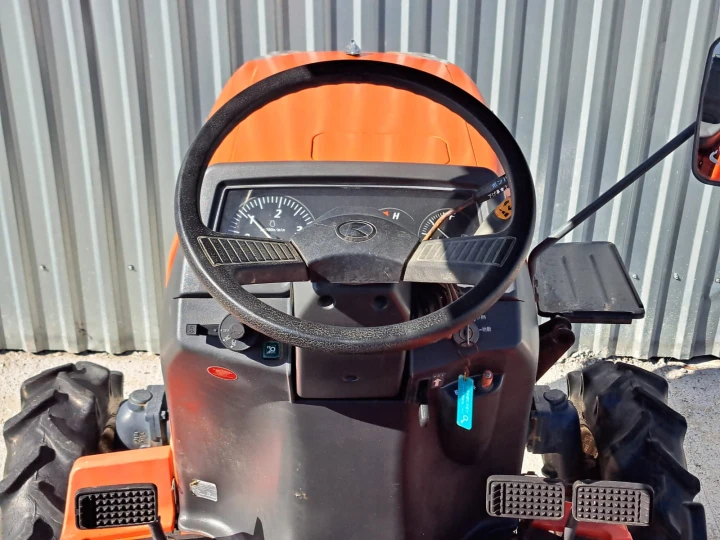 Kubota KL285D