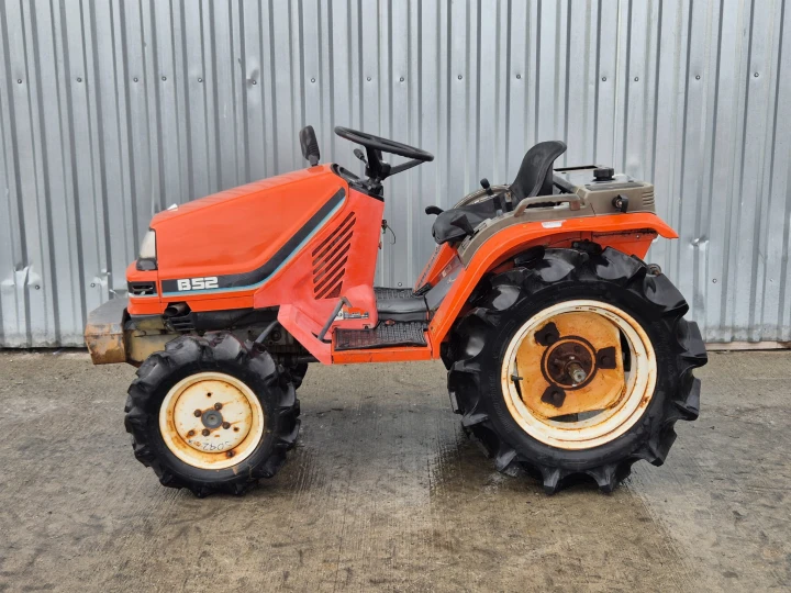 Kubota B52D