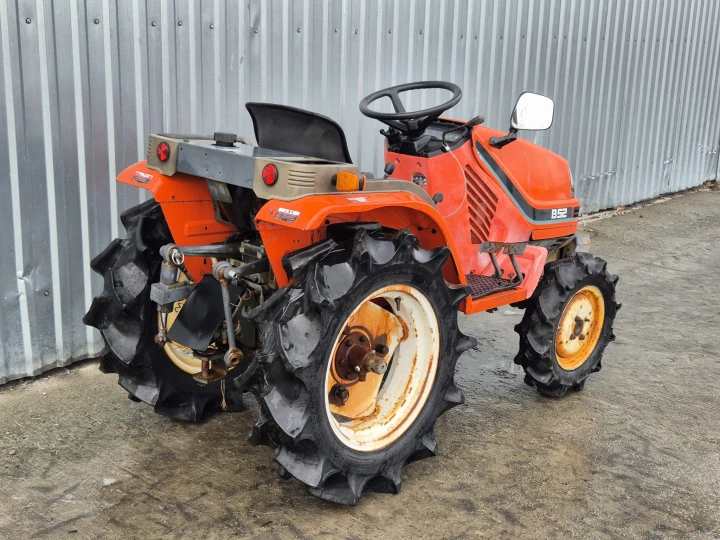 Kubota B52D