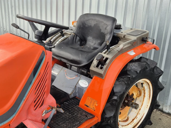Kubota B52D