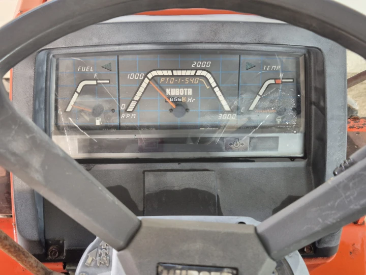 Kubota L1-225D