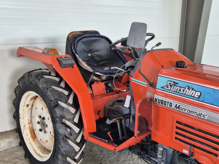 Kubota L1-225D