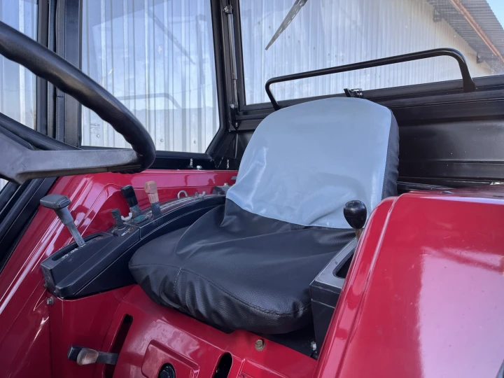 kabina_naglak_yanmar (3).jpeg