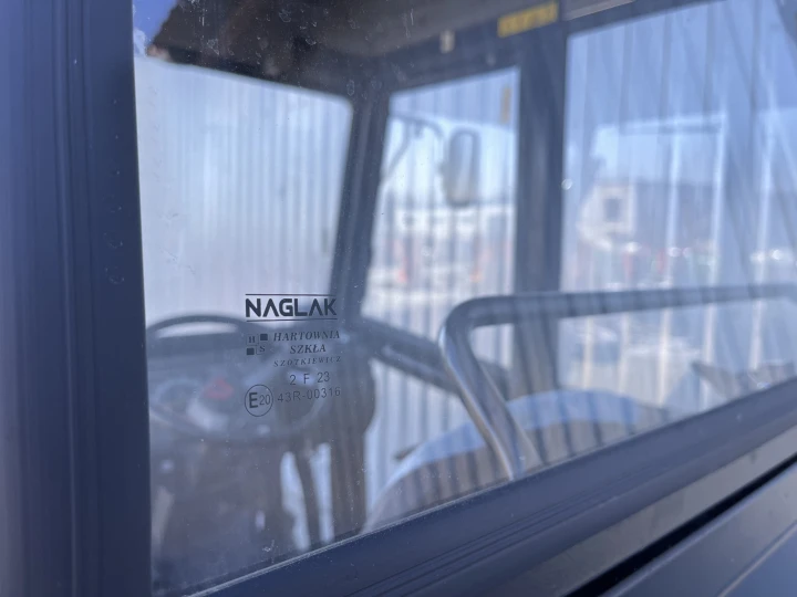 kabina_naglak_yanmar (8).jpeg